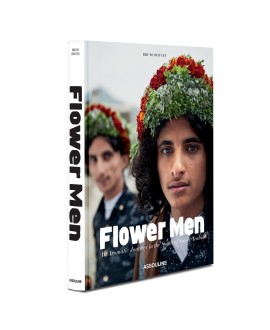 Saudi Arabia: Flower Men